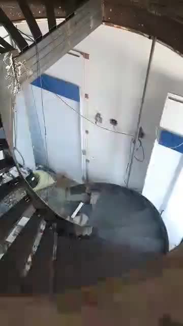 ساخت و نصب جوشکاری پله مارپیچ تک محور کنسولی معلق|خدمات پیشه و مهارت|بندرعباس, |دیوار