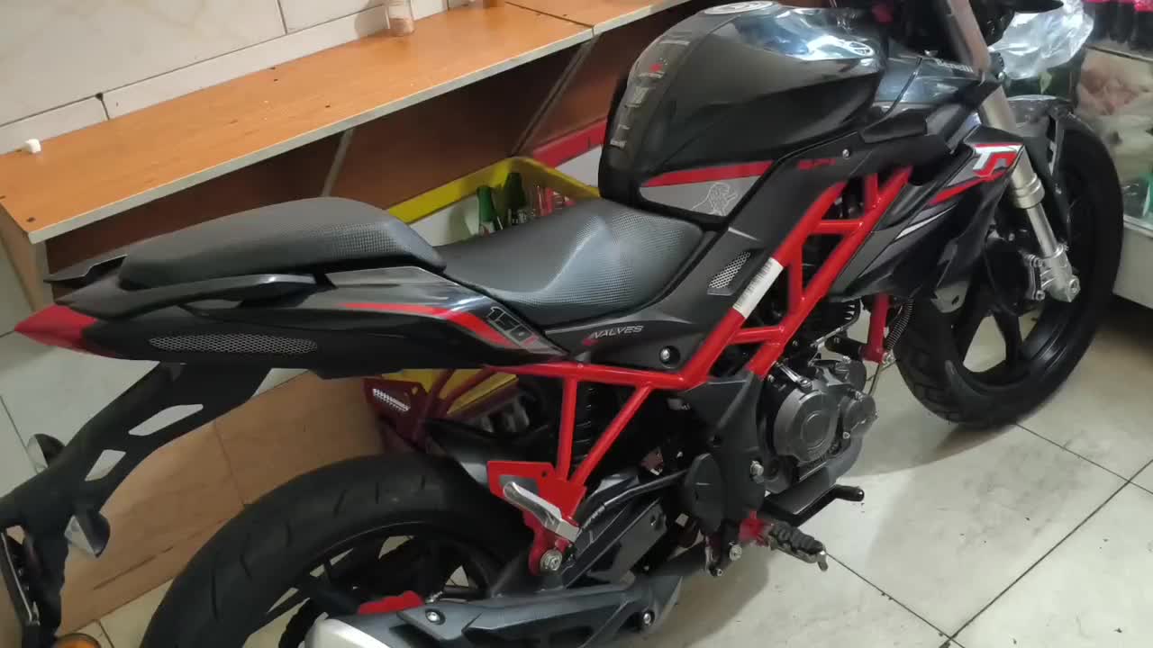 بنلی 150نیوفیس1403|موتورسیکلت|تبریز, |دیوار