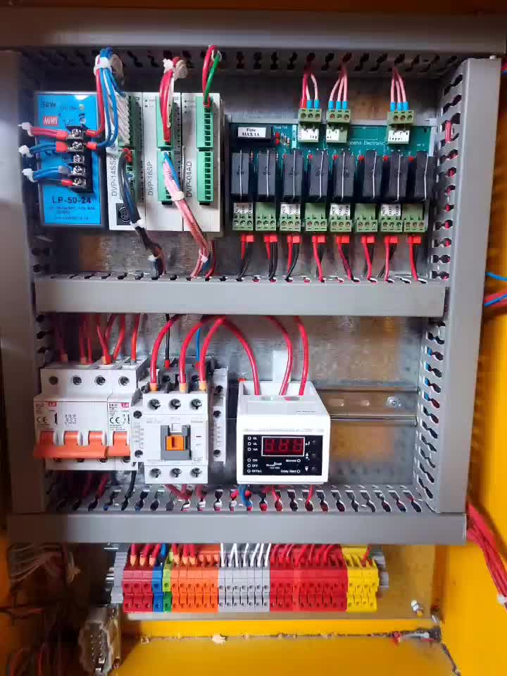برقکار برق صنعتی تابلو برق برق ساختمان تعمیرات|خدمات پیشه و مهارت|دلیجان, |دیوار