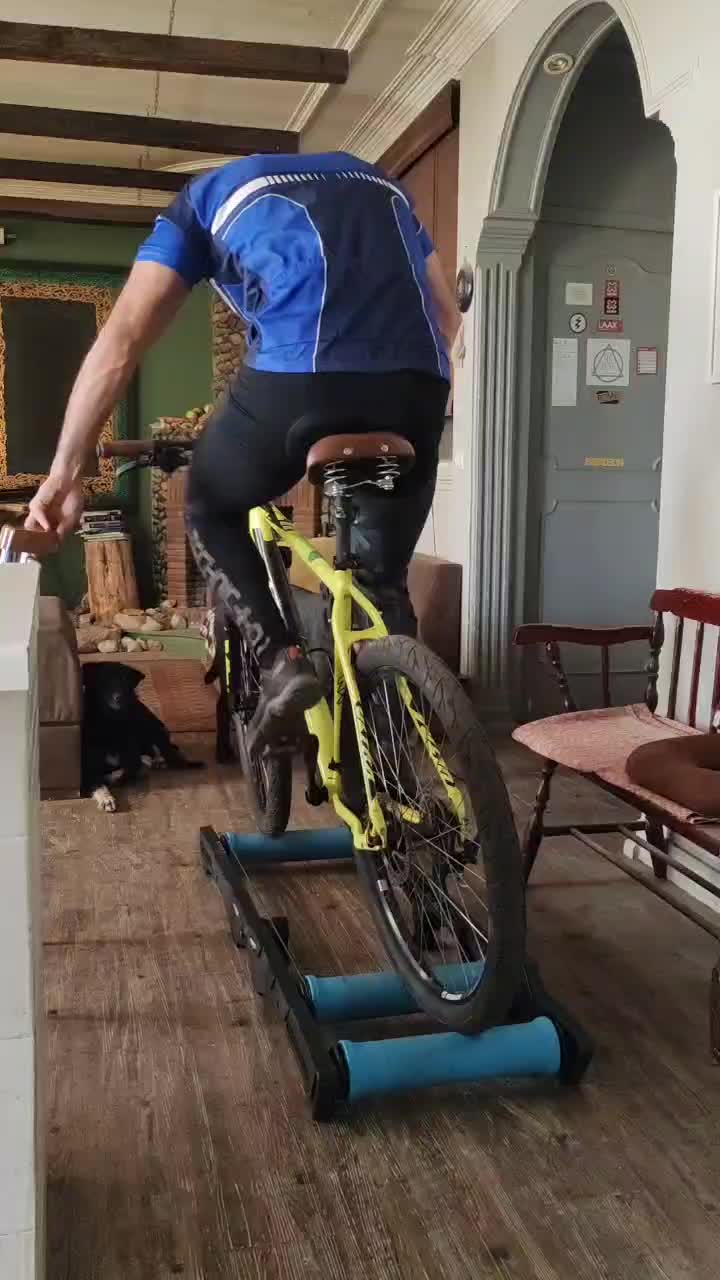 غلطک دوچرخه ترینر دوچرخه|دوچرخه، اسکیت، اسکوتر|تهران, سوهانک|دیوار