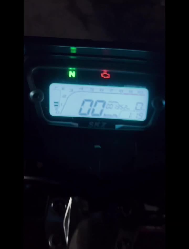 سنین 200|موتورسیکلت|قدس, شهر‌قدس|دیوار