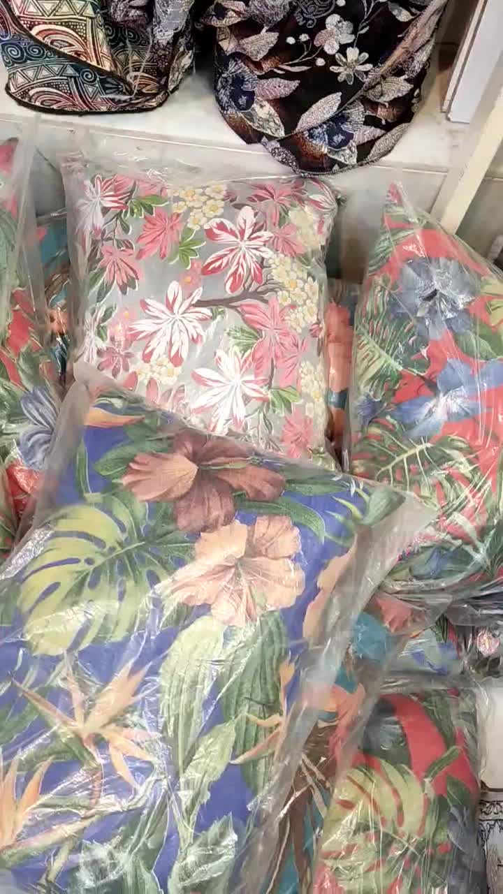 بالشت|رختخواب، بالش، پتو|تربت جام, علوی|دیوار