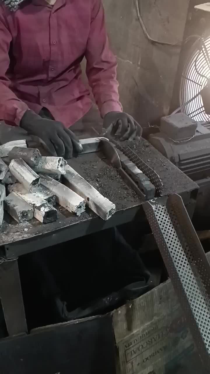 به ی نیرو خانم  واقا نیاز مندیم|استخدام صنعتی، فنی، مهندسی|سبزوار, قصبه غربی|دیوار