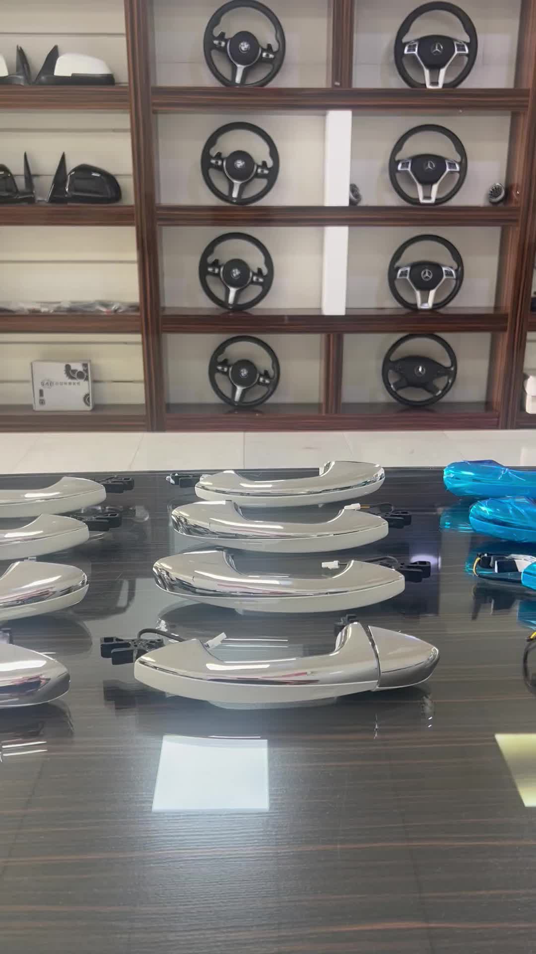 کیلس ۴ درب بنز C200L A200 GLB|قطعات یدکی و لوازم جانبی|تهران, پاسداران|دیوار