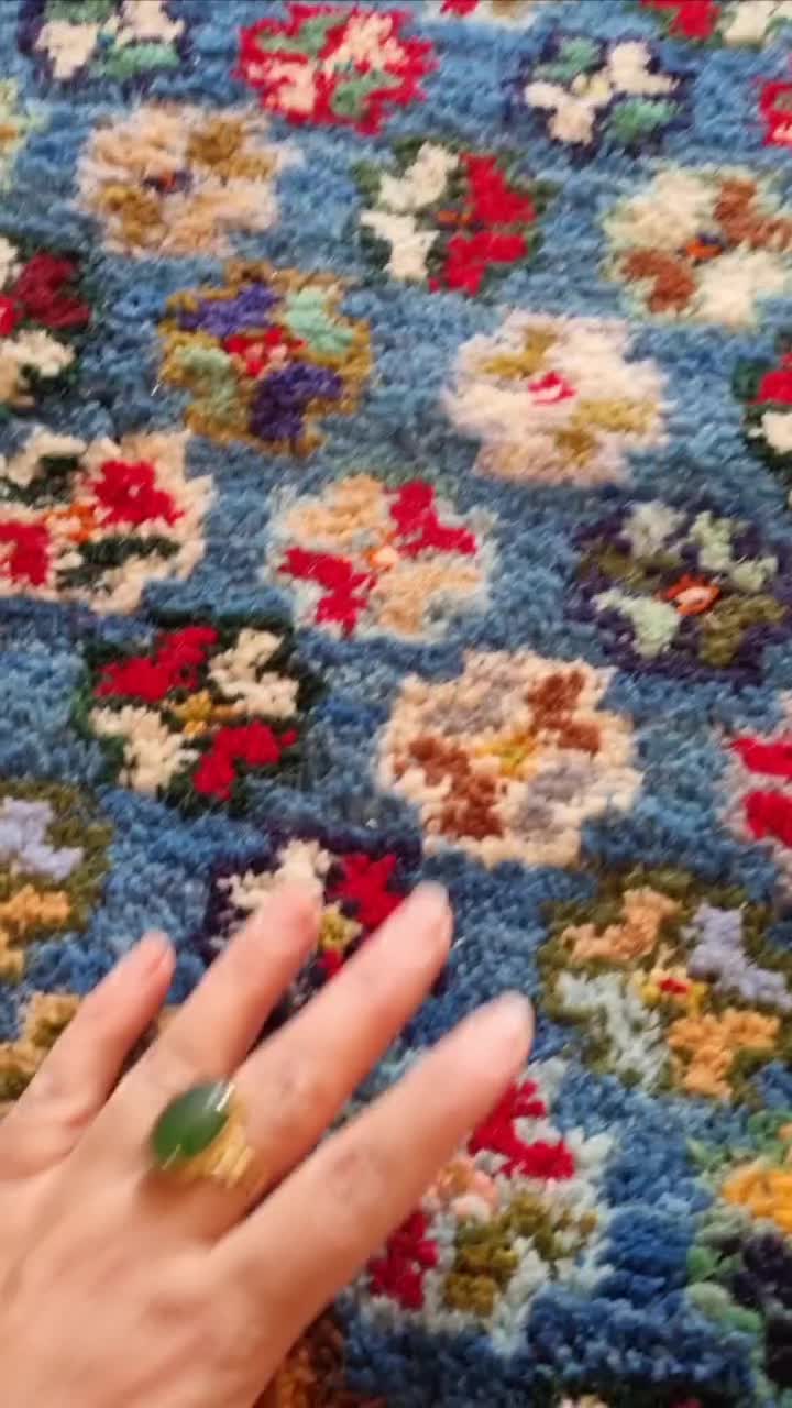 فرش دستباف بسیار زیبا و شاد خوش نشین و نو|فرش|سرایان, |دیوار