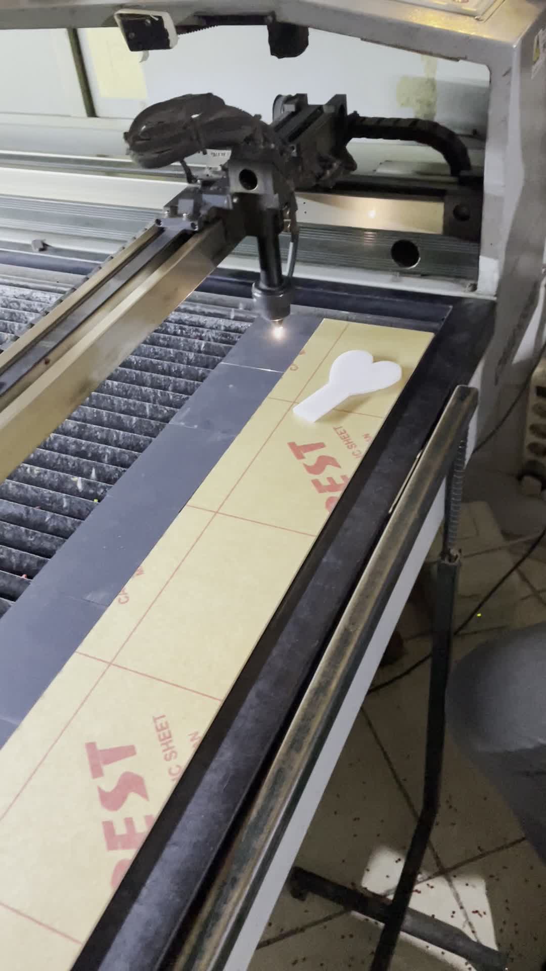 آینه دکوری دیواری سفارشی در هر اندازه|آینه|کرمان, |دیوار