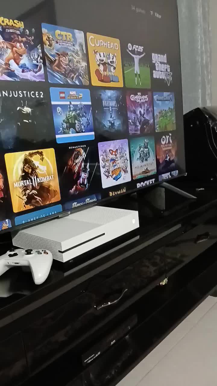 xbox one یک ترا در حد نو  ۲دسته|کنسول، بازی ویدئویی و آنلاین|اصفهان, ناصرخسرو|دیوار
