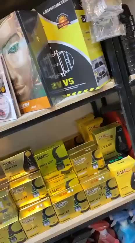 تخفیف انواع هدلایت و روکش صندلی،طلق،چراغ وشاسی بند|قطعات یدکی و لوازم جانبی|کاشان, قطب راوندی|دیوار