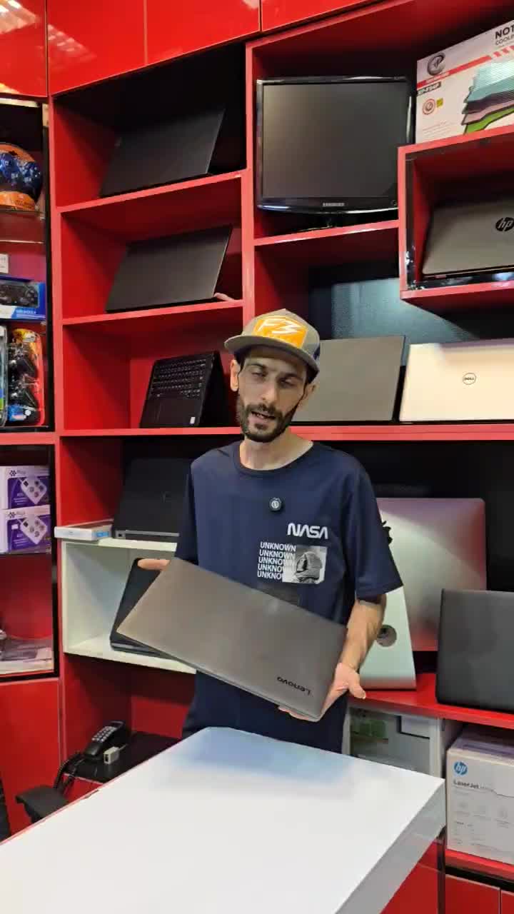 لنوو خانگی مدل v330 گرافیک مجزا ۲ گیگ i5|رایانه همراه|بندر انزلی, سامانسر|دیوار