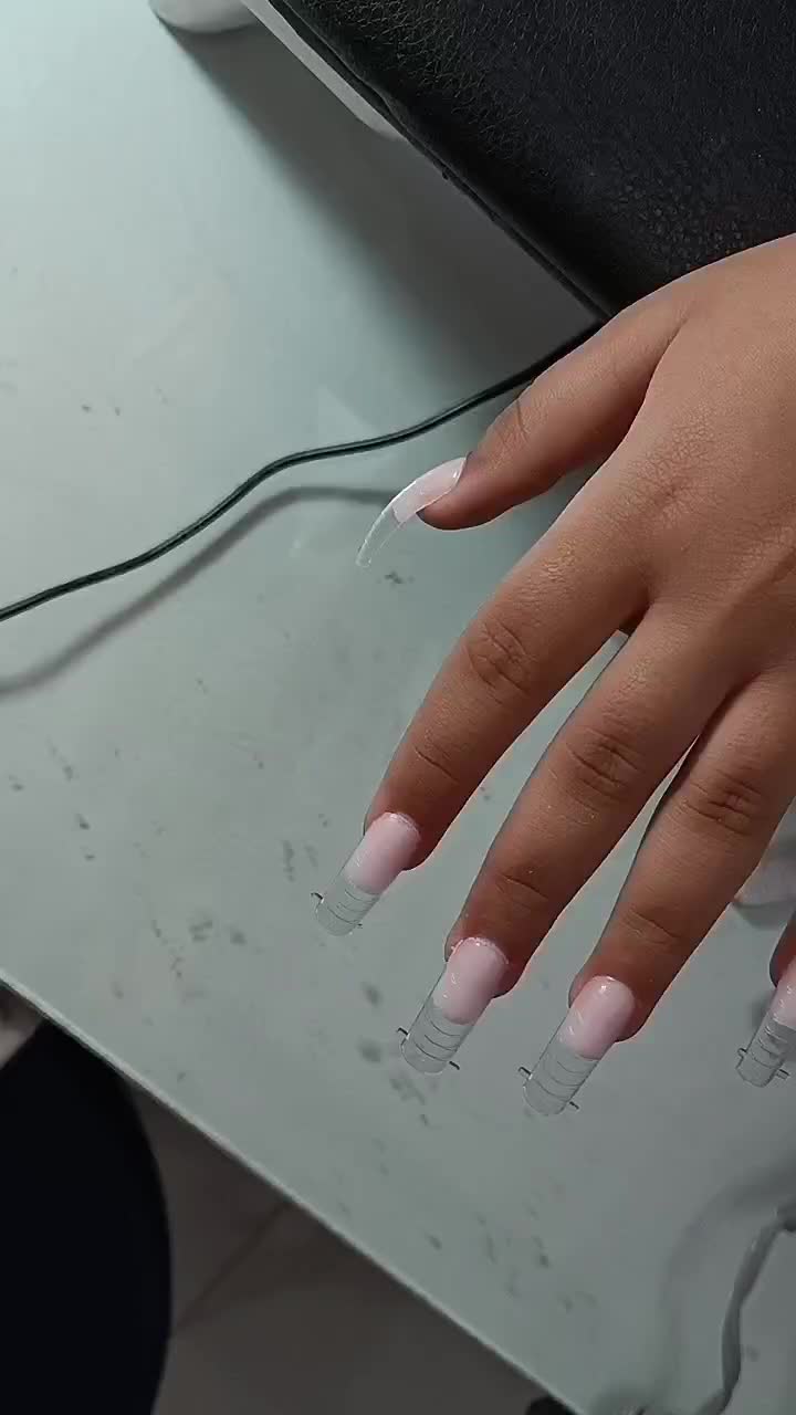 آموزش و خدمات کاشت ناخن با تخفیف برای ۱۰ نفر اول|خدمات آموزشی|کرمان, |دیوار