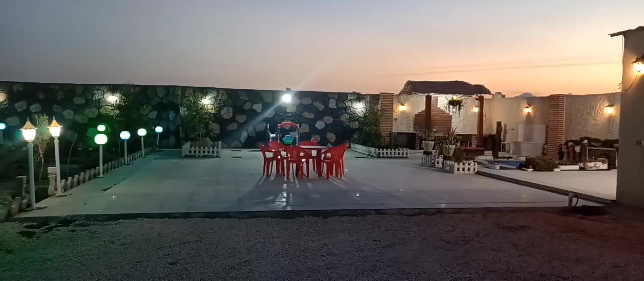 اجاره باغ ویلای نوساز و تمیزدر محیطی آرام و دلنشین|اجارهٔ کوتاه‌مدت ویلا و باغ|اصفهان, زیار|دیوار