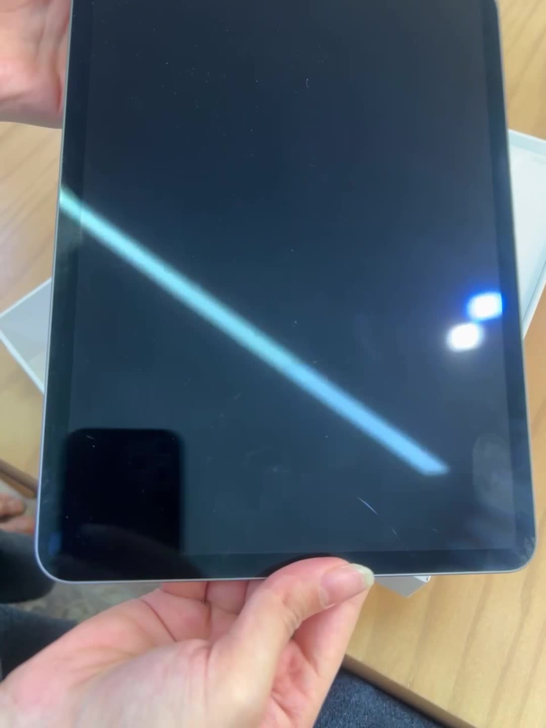 ایپد پرو|تبلت|رشت, آب آسیاب|دیوار