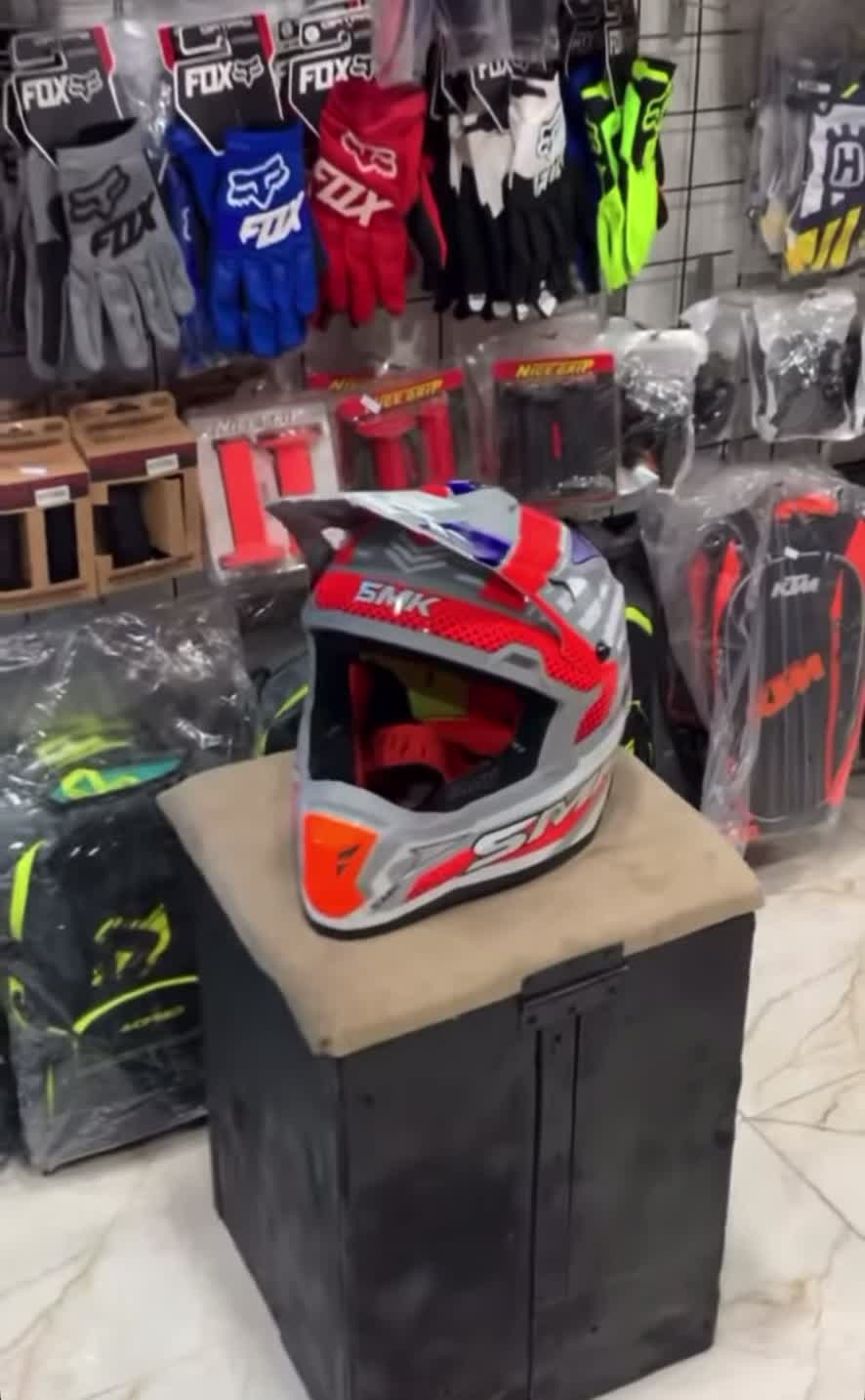 کلاه کاسکت کراسی مدل smk سایز L|قطعات یدکی و لوازم جانبی|لنگرود, |دیوار