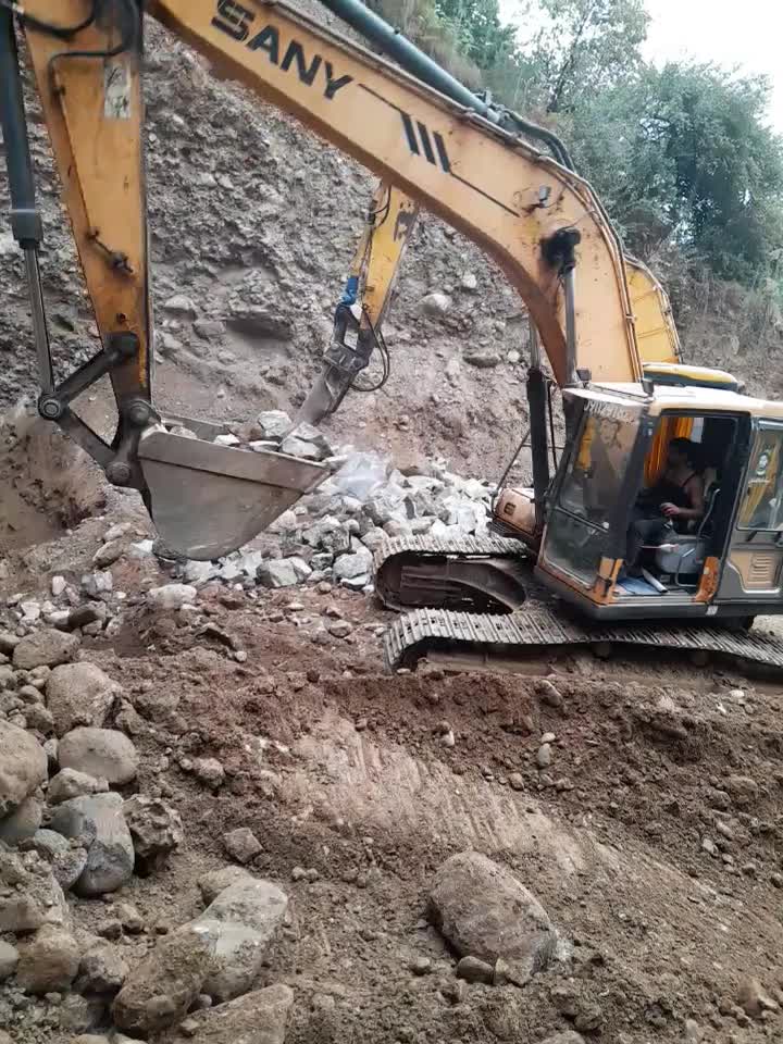 اجاره بیل مکانیکی زنجیری بزرگ و مینی زنجیری و لودر|خدمات حمل و نقل|تنکابن, |دیوار