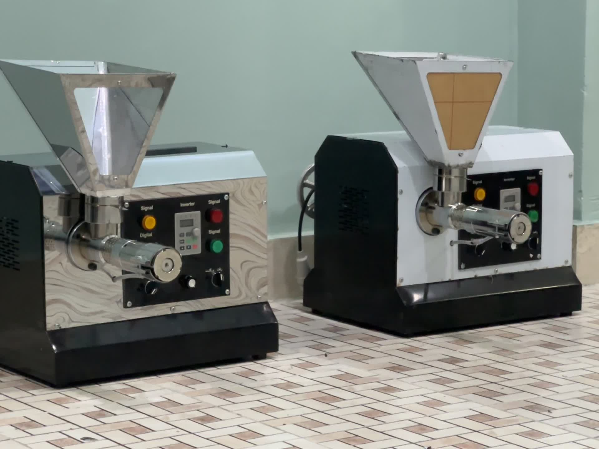 دستگاه روغن گیر t35 موتور 2hp دانه های نرم روغنگیر|ماشین‌آلات صنعتی|اندیشه, اندیشه فاز ۴|دیوار