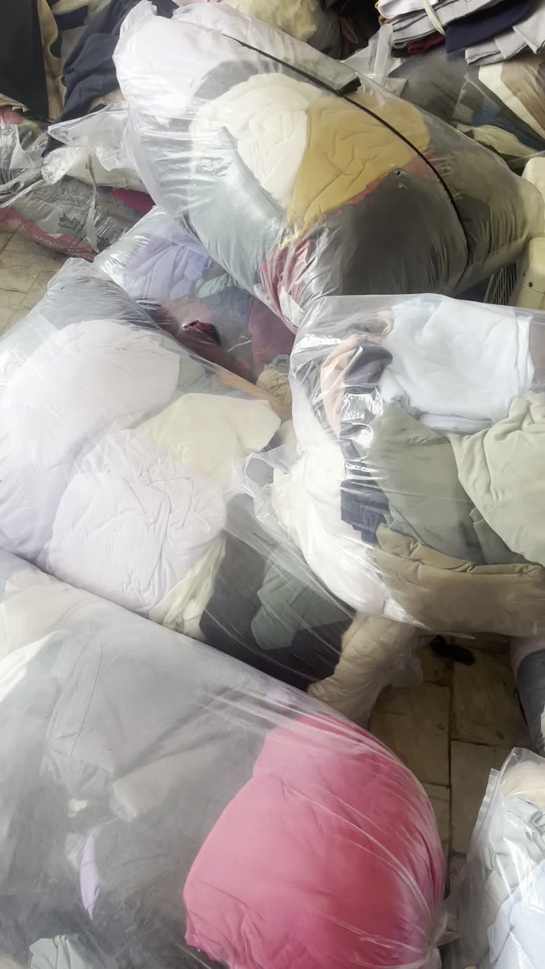 خرید و فروش هر نوع پارچه مجلسی مانتویی و تریکو و..|عمدهفروشی|کرج, باغستان|دیوار