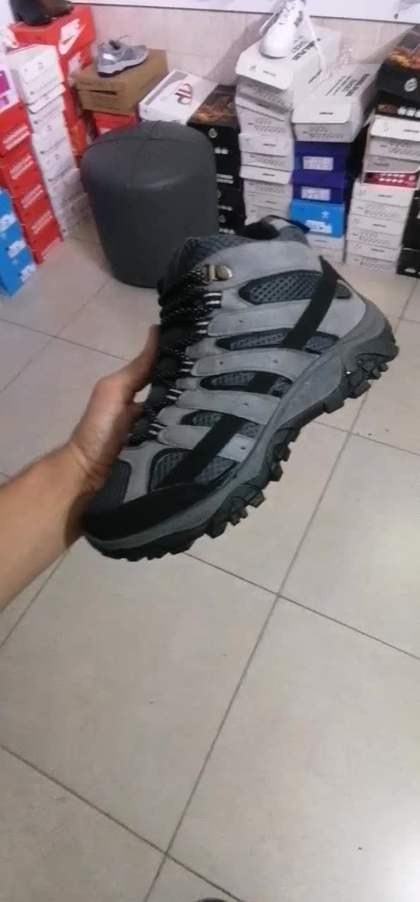 حراج کفش کوهنوردی مرل (کفش رُز)|کوهنوردی و کمپینگ|ارومیه, |دیوار