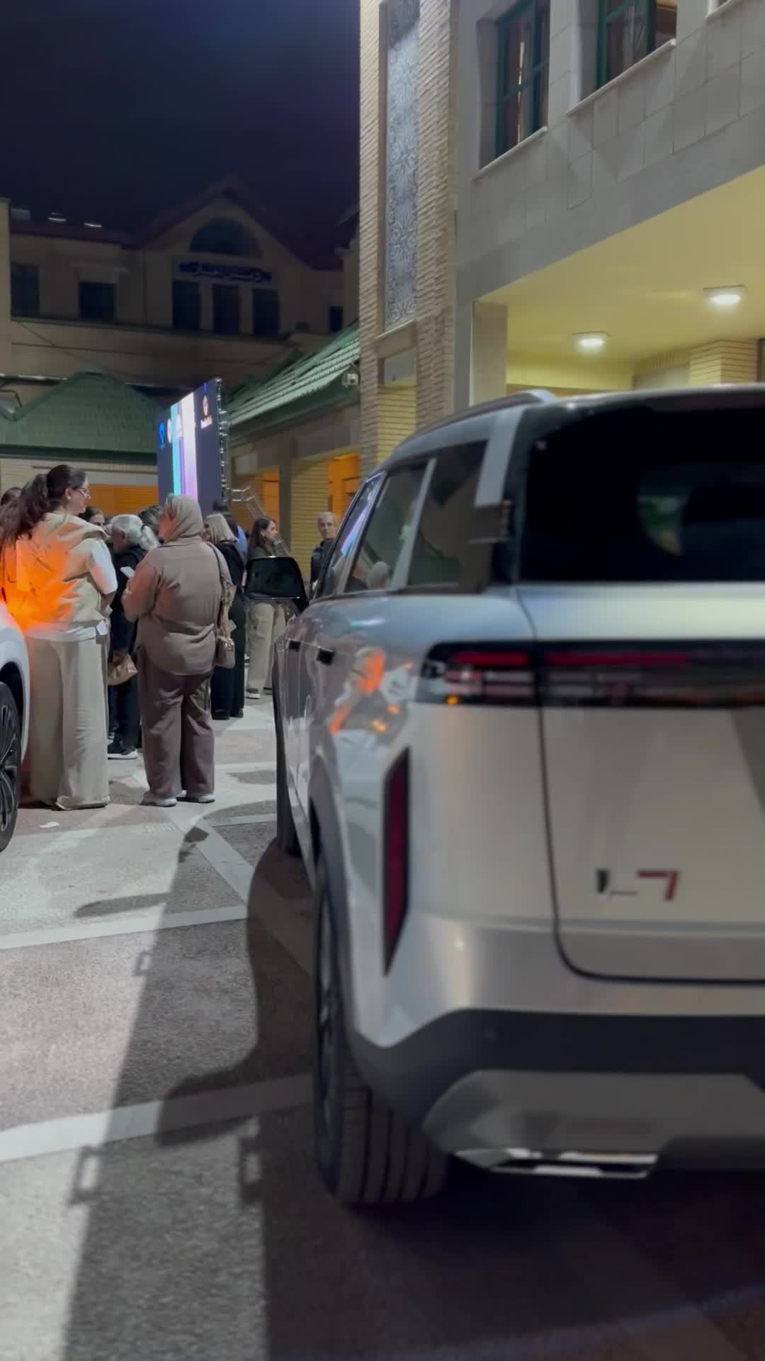 لوکانو|خودرو سواری و وانت|شیراز, دینکان|دیوار