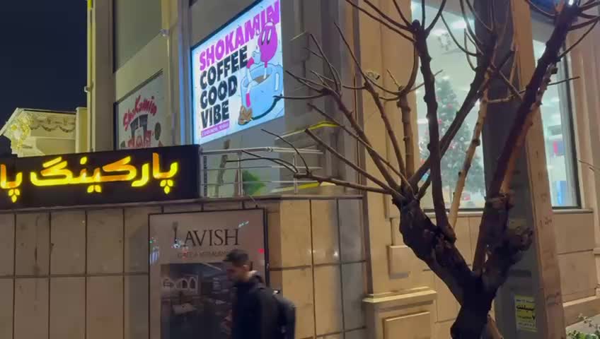 تابلو لایت باکس فریم لس ابعاد ۱۸۰ در ۳۲۵ سانت|فروشگاه و مغازه|تهران, کامرانیه|دیوار