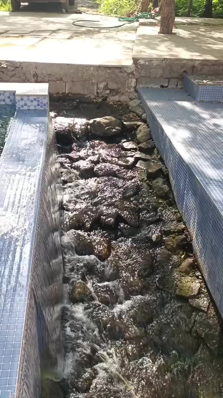 اجاره ویلاباغ استخردار با آب روان دائم سیرچ|اجارهٔ کوتاهمدت ویلا و باغ|کرمان, |دیوار