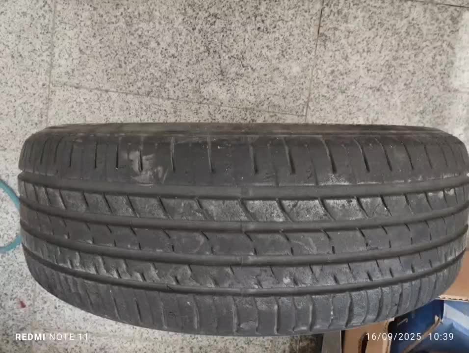یک جفت کمک فنر ورنا و یک جفت لاستیک رودستن سانتافه|قطعات یدکی و لوازم جانبی|اصفهان, باغ فدک|دیوار