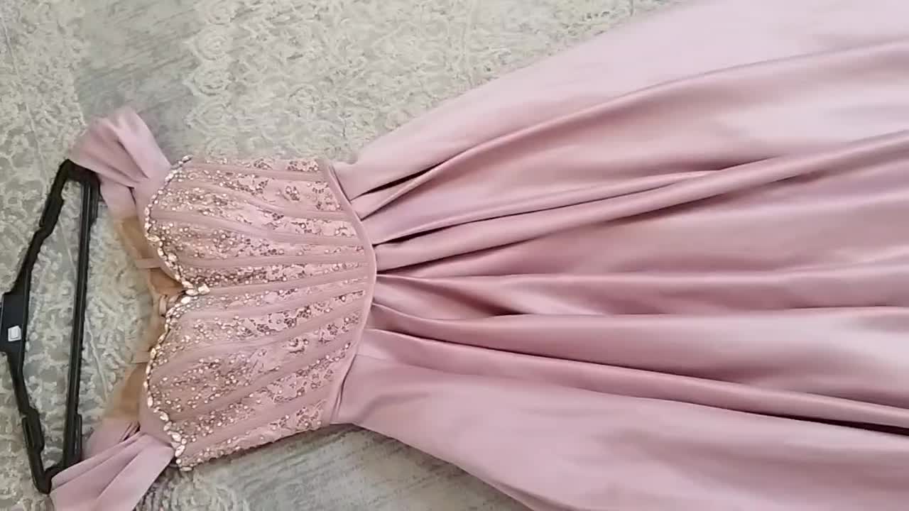 جشنی|لباس|اندیکا, |دیوار
