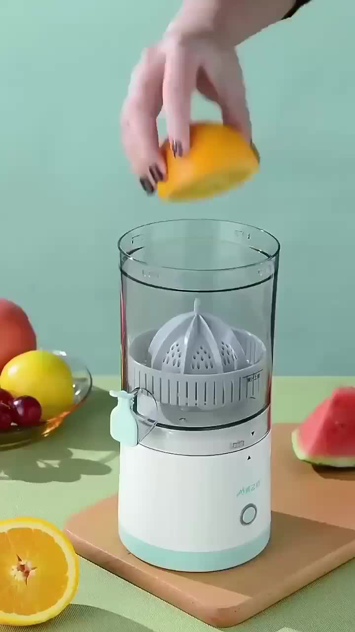 ابمیوه اسانسوری|ظروف نگهدارنده، پلاستیکی، یک‌بارمصرف|همدان, |دیوار