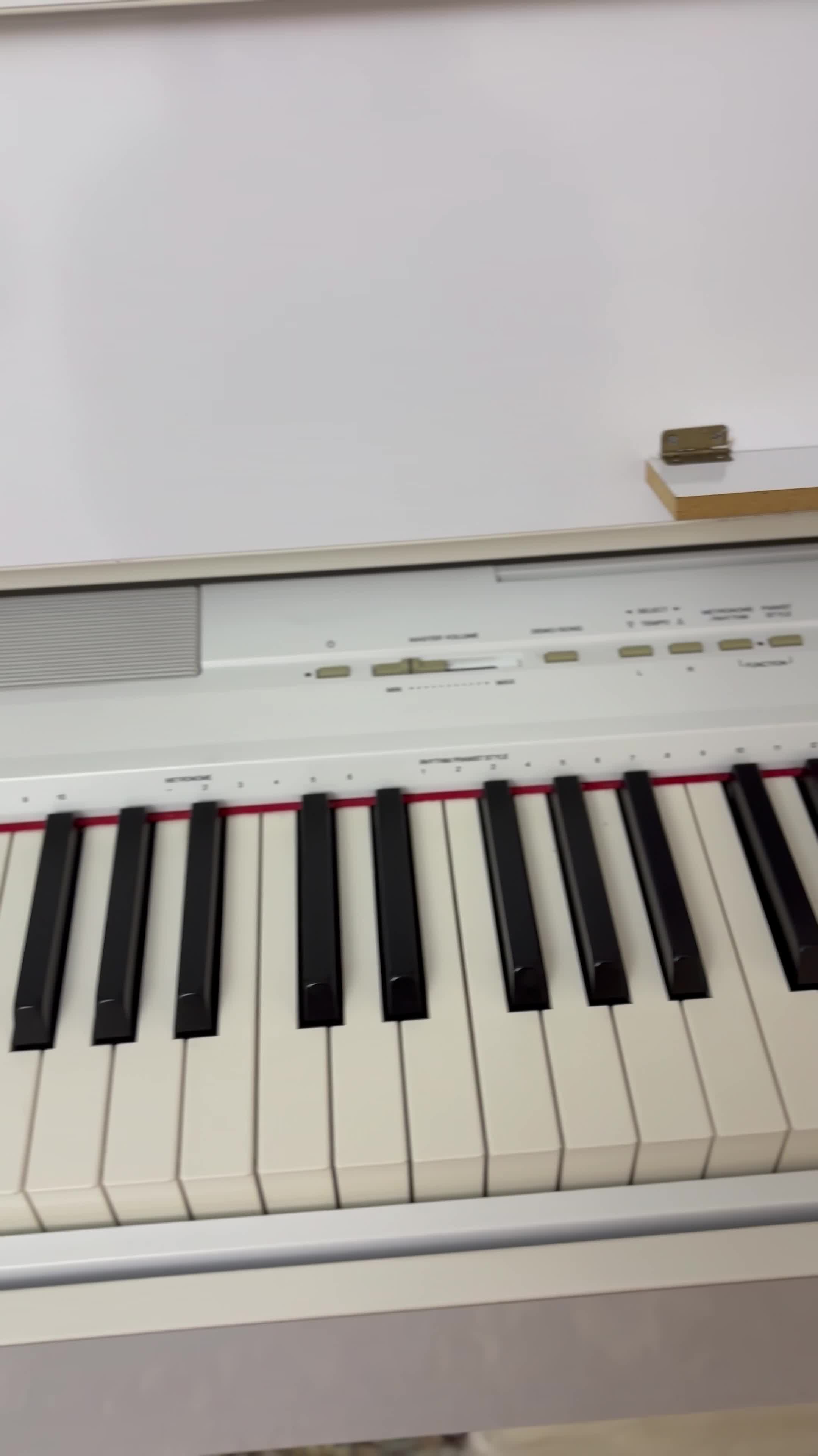 پیانو yamaha|پیانو، کیبورد، آکاردئون|ساری, |دیوار