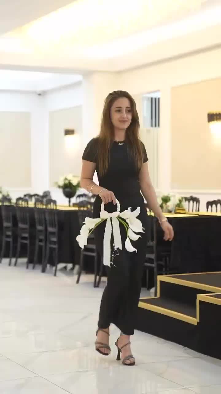 دسته گل عروس/ فروش/ اجاره تخفیف ویژه|گل مصنوعی|مراغه, |دیوار