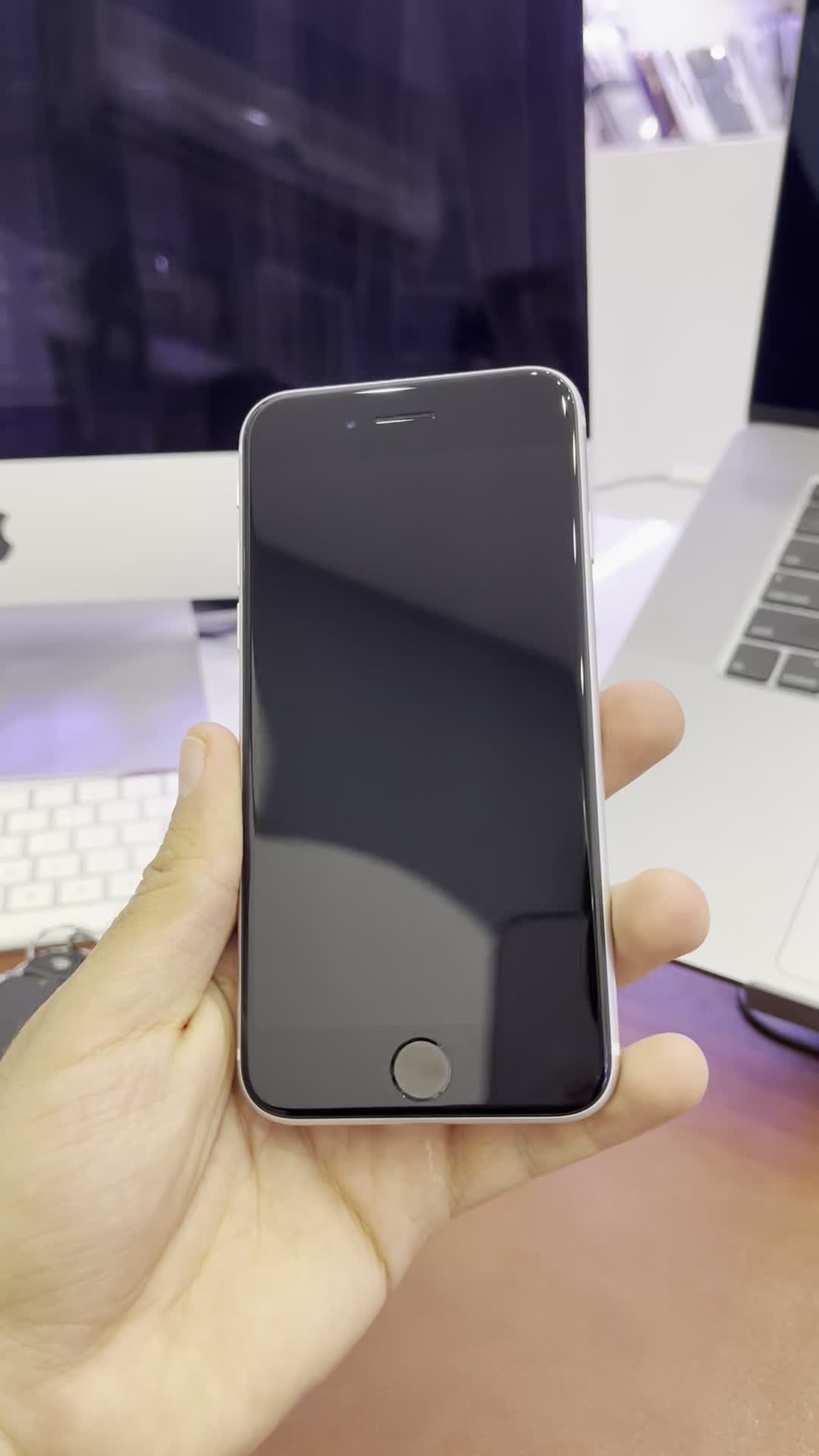iPhone SE 2020|موبایل|میبد, |دیوار