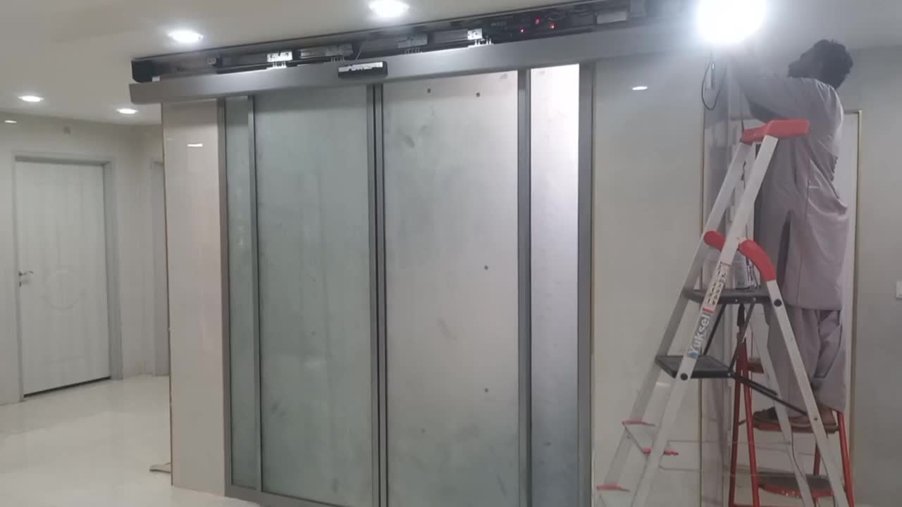 نصب وتعمیر کرکره وشیشه سکوریت|خدمات پیشه و مهارت|چابهار, |دیوار