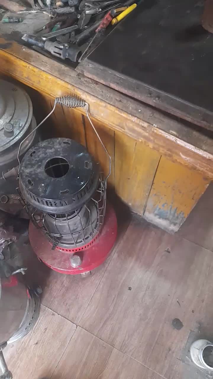 چراغ نفتی قدیمی اتیقه سالم|کلکسیون اشیاء عتیقه|مشگین شهر, |دیوار