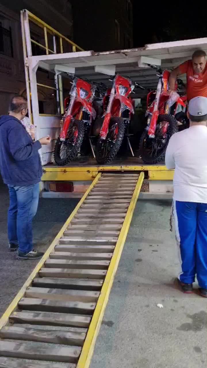 گس گس250توسن فروشگاه مرکزی|موتورسیکلت|قزوین, |دیوار