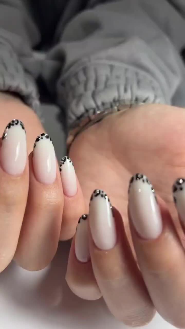 خدمات کاشت ناخن|خدمات آرایشگری و زیبایی|رشت, گلزاران|دیوار