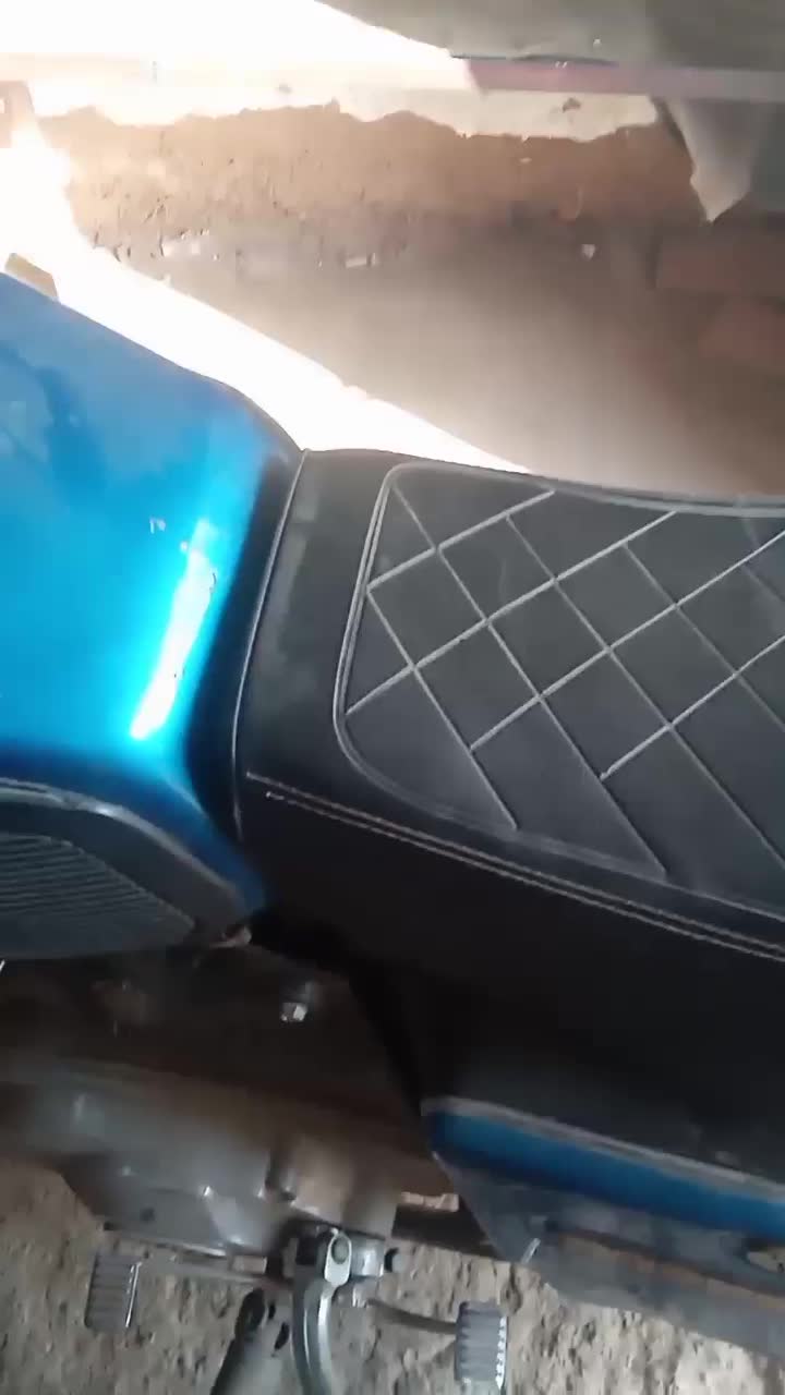 ایژ روستا پلانتا|موتورسیکلت|پائین جام, |دیوار