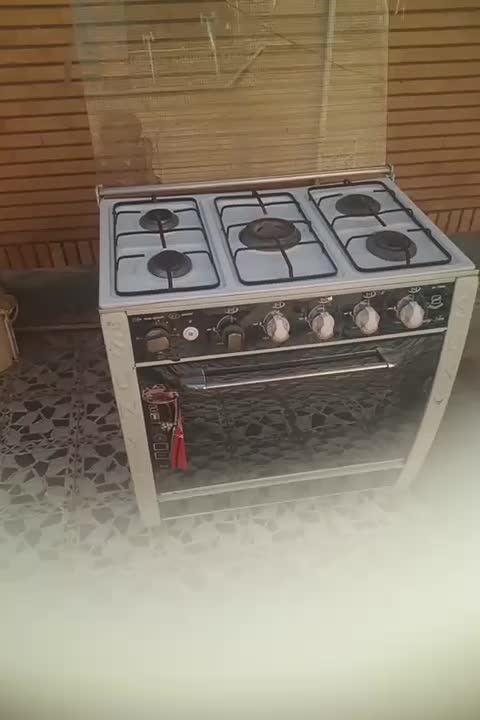 کاز ۵ شعله سا لم و تمیز|اجاق گاز و لوازم برقی پختوپز|کاشان, عربها|دیوار