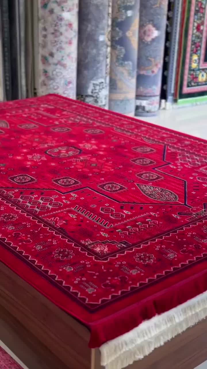 فرش۷۰۰شانه۲۵۵۰تراکم لاکی قجری قرمز ضخیم|فرش|خرمآباد, |دیوار