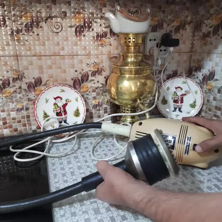 ماساژور صنعتی قدیمی سالم|کلکسیون اشیاء عتیقه|مشکیندشت, |دیوار