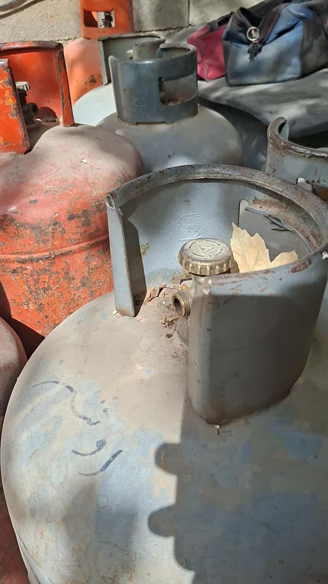 کپسول گاز ۵۰ کیلویی|اجاق گاز و لوازم برقی پخت‌وپز|شیراز, گویم|دیوار