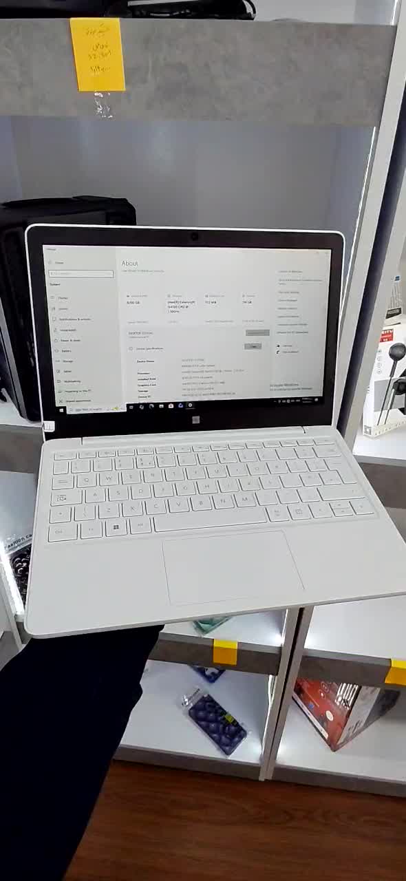 لپ تاپ Surface laptop se رنگ سفید|رایانه همراه|ساوه, |دیوار