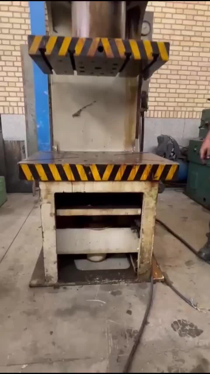 دستگاه پرس هیدرولیک|ماشین‌آلات صنعتی|مشهد, شهرک صنعتی توس|دیوار