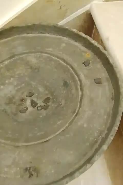 منقل مسی خیلی  قدیمی  نو|کلکسیون اشیاء عتیقه|رامسر, |دیوار