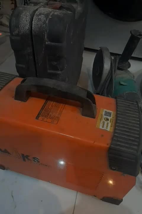 اوستا دیوار چینی مزایک وسیمان کاری|خدمات پیشه و مهارت|آزادشهر, |دیوار