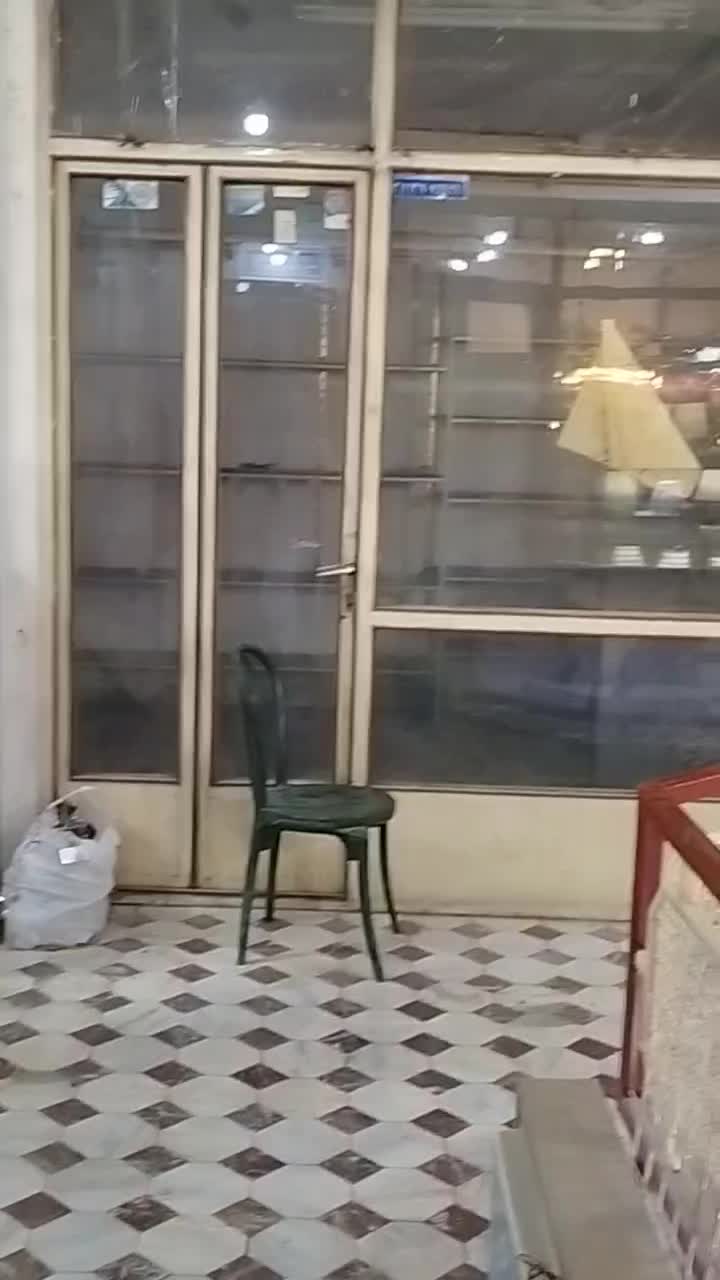 مغازه با دید عالی بر طالقانی|فروش مغازه و غرفه|قم, الوندیه و گذر صادق|دیوار