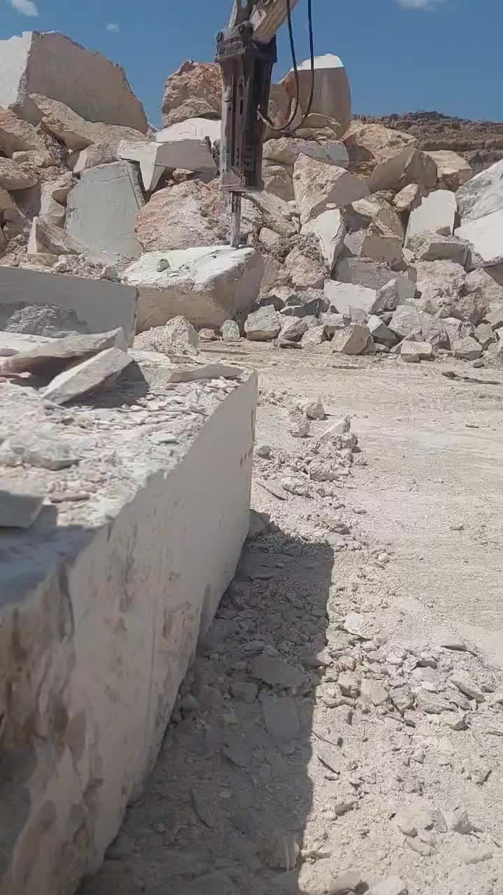 پیکور ، چکش هیدرولیک  سوسان ۸۱ اصل کره|ماشین‌آلات صنعتی|اسلام‌شهر, ملک‌آباد|دیوار