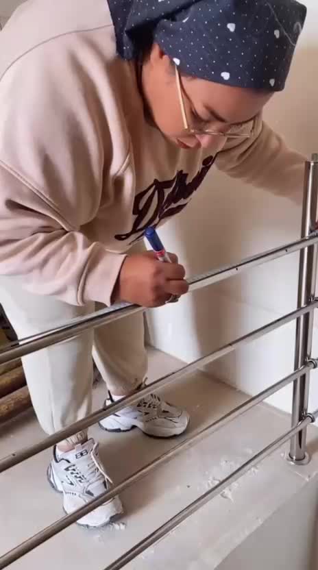 اولین نصاب خانم نرده استیل در ایران|خدمات پیشه و مهارت|قزوین, |دیوار