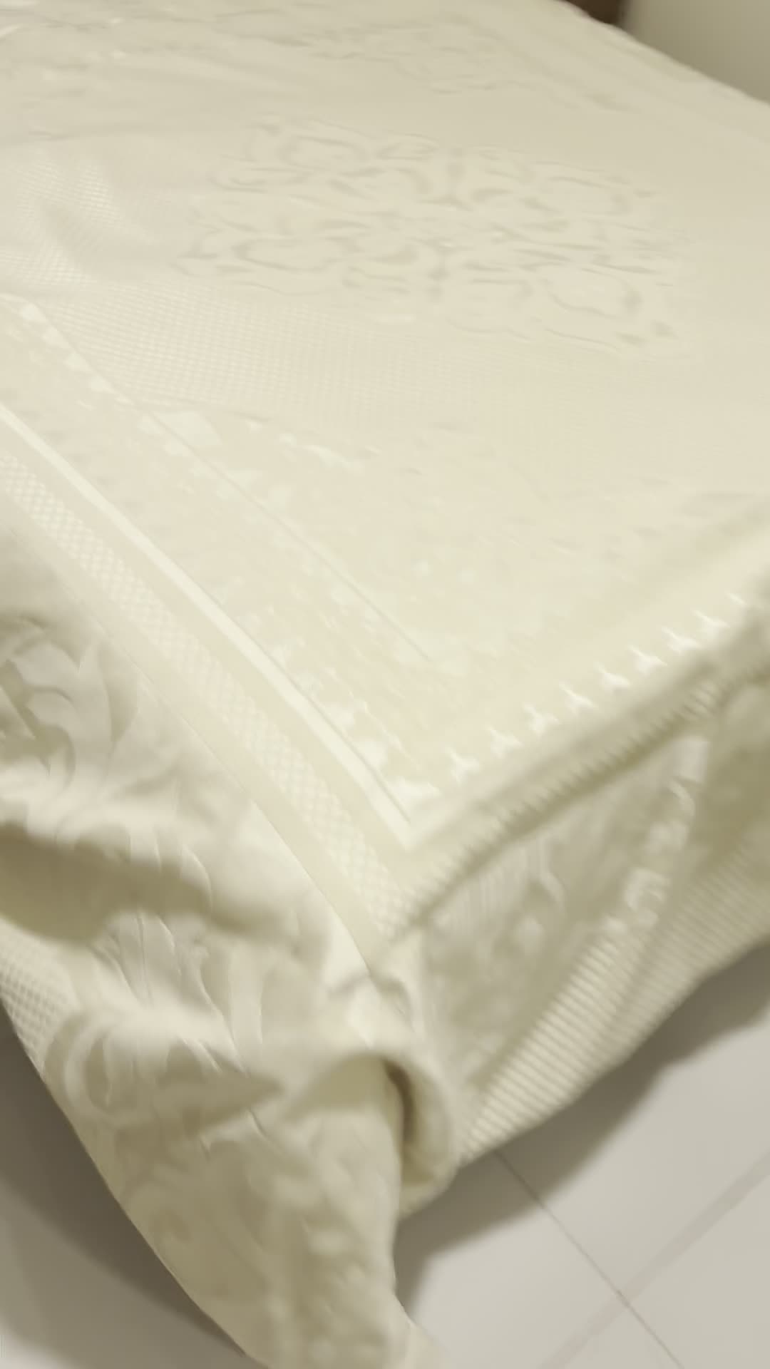 روتختی خارجی|رختخواب، بالش، پتو|شهرکرد, |دیوار