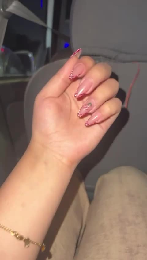 خدمات تخصصی ناخن با مواد اورجینال و طراحی حرفهای|خدمات آرایشگری و زیبایی|اهواز, شهرک دانشگاه|دیوار