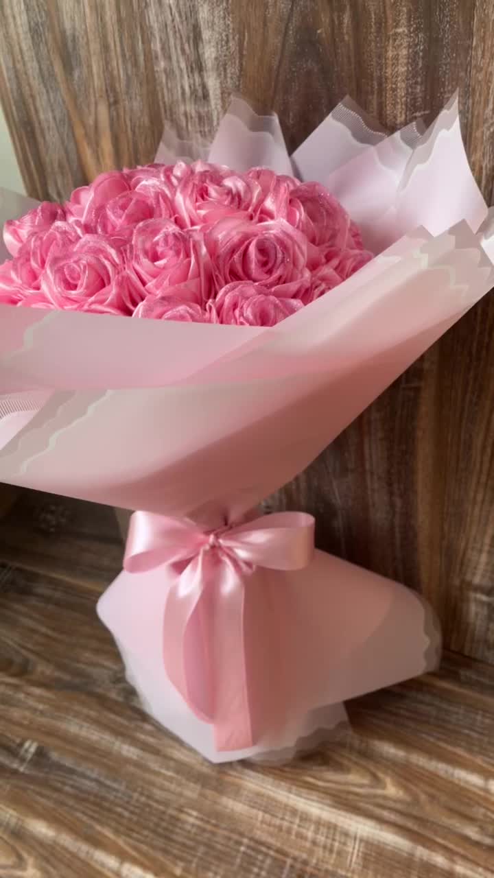 دسته گل رز با ربان|گل مصنوعی|اصفهان, محمودیه|دیوار