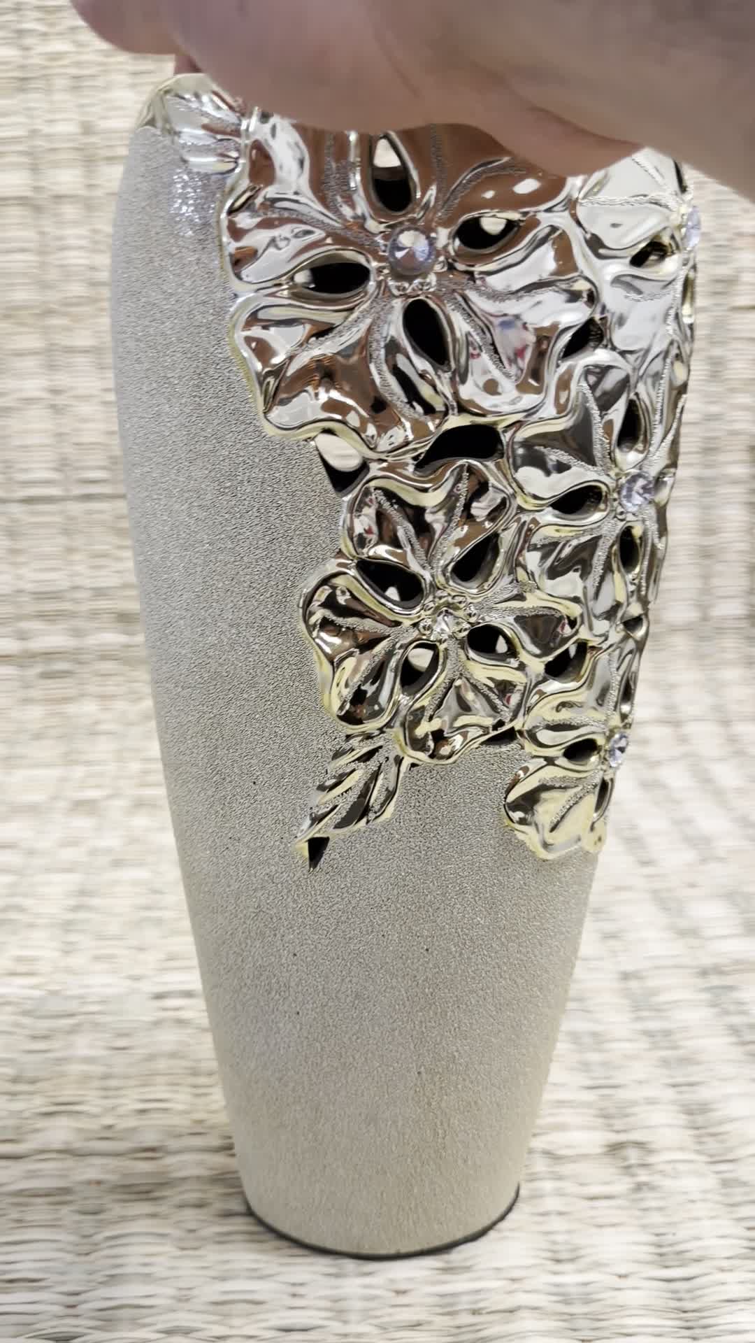 گلدان دکوری لاکچری + مجسمه طلایی شیک|مجسمه، تندیس، ماکت|اردبیل, |دیوار